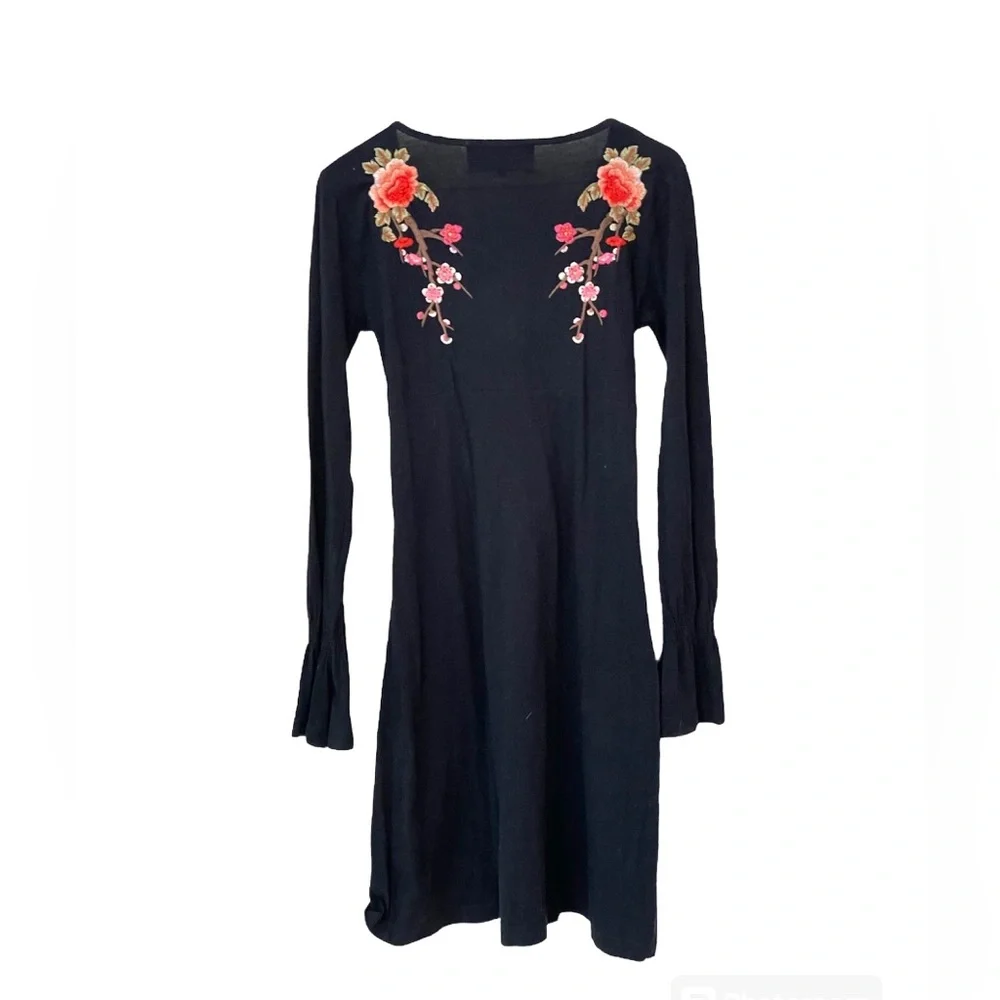 Johnny Was Embroidered v-neck dress - Picture 3 of 6